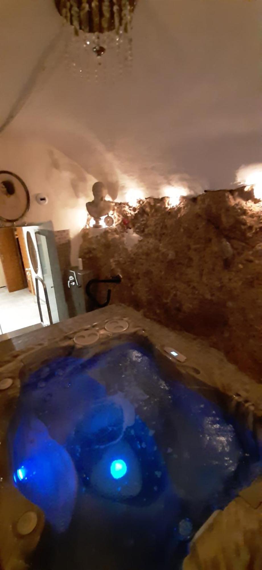Love Room Avec Spa Privatif Monaco Рокебрюн — Кап-Мартен Экстерьер фото